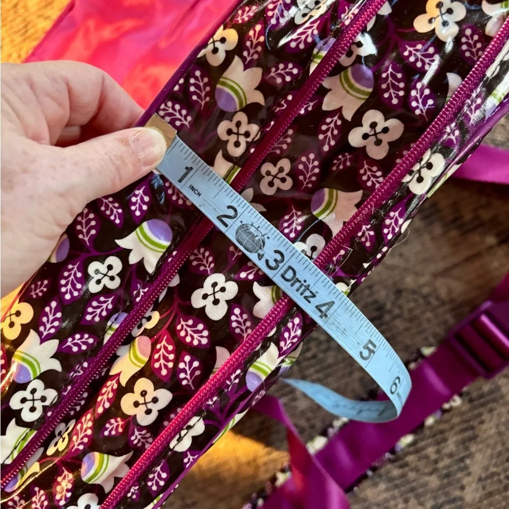 ⭐️Vera Bradley Frill messenger/laptop bag ‘plum petals’⭐️